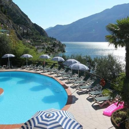 Hotel Augusta Garni リモーネ・スル・ガルダ エクステリア 写真