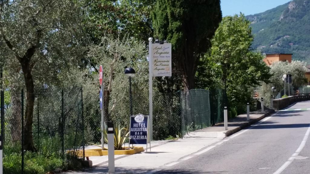 Hotel Augusta Garni リモーネ・スル・ガルダ エクステリア 写真