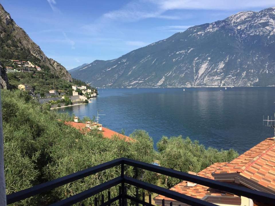 Hotel Augusta Garni リモーネ・スル・ガルダ エクステリア 写真