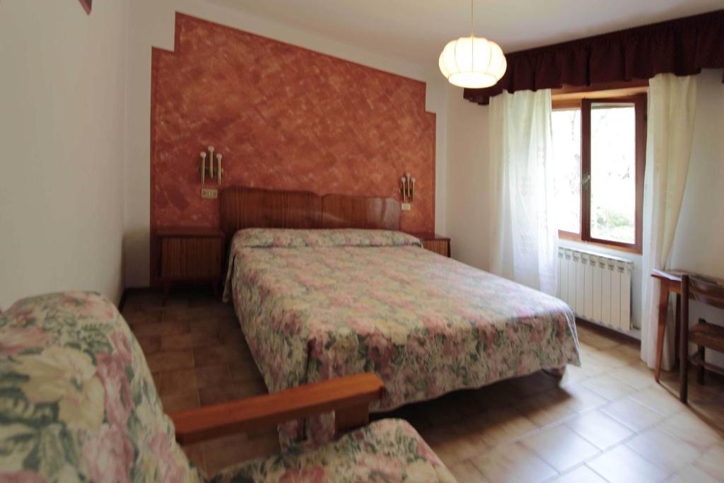 Hotel Augusta Garni リモーネ・スル・ガルダ 部屋 写真